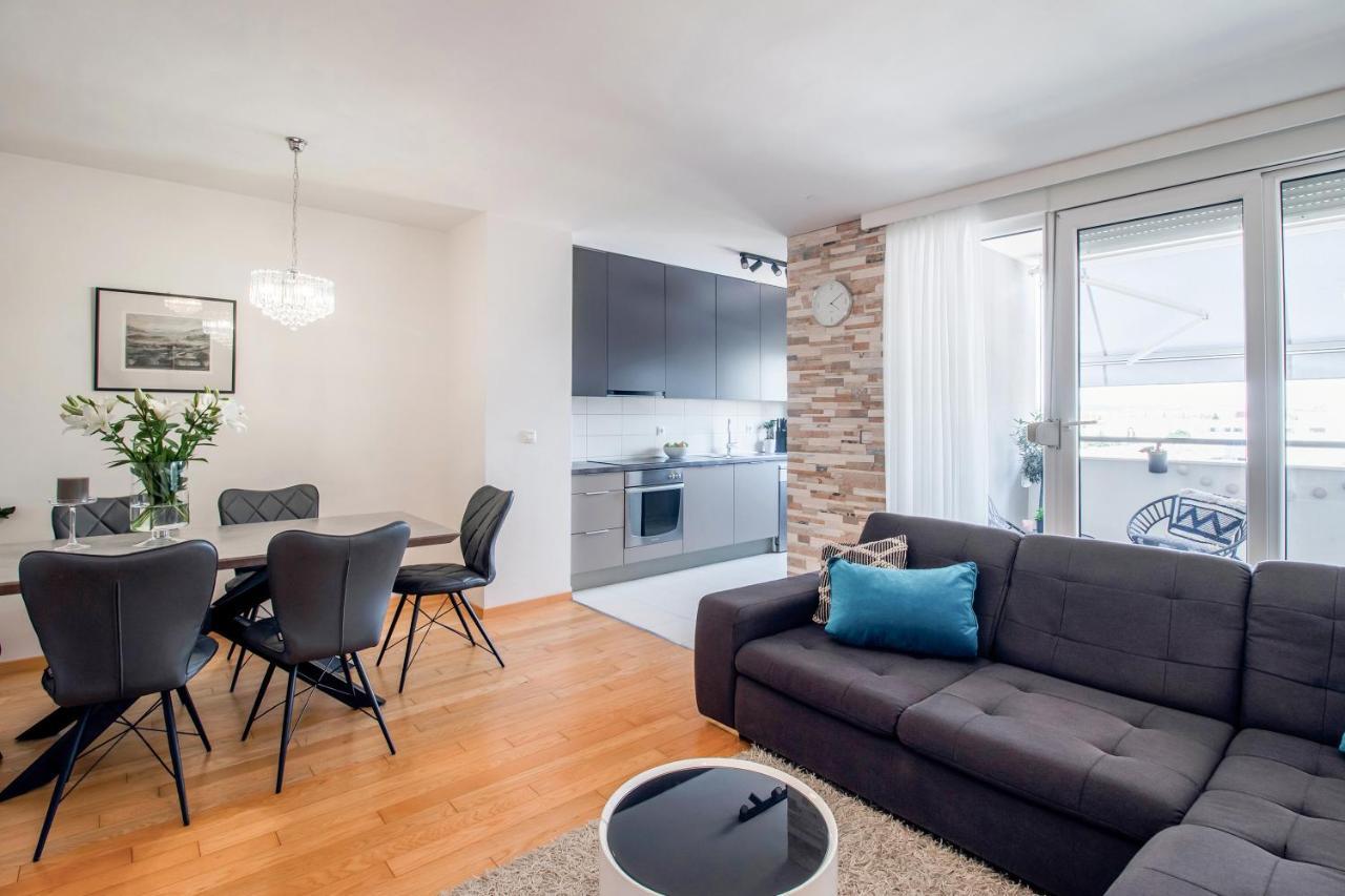 Apartment Montesa Zadar With Free Parking And Balcony Exterior foto